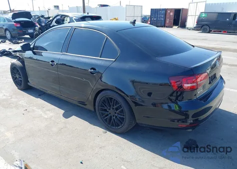 2016 Volkswagen Jetta 1.8T Sport z USA, uszkodzony, nr VIN 3VWD17AJ7GM232596